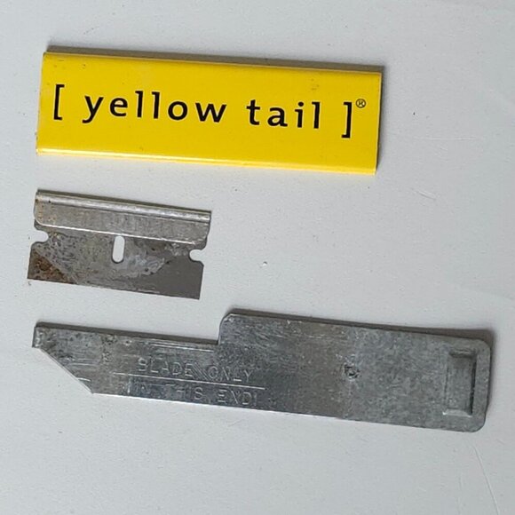 YELLOW TAIL Wine Foil Cutter - Picture 2 of 5